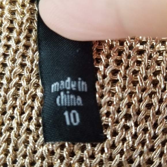 Alice in the Eve T shirt size 10 - Picture 3 of 6